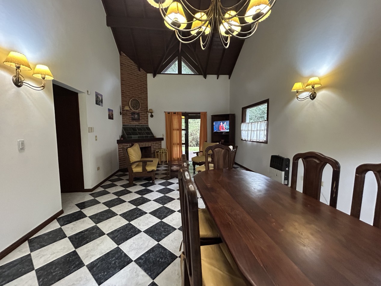 CASA EN VENTA EN CARILO 