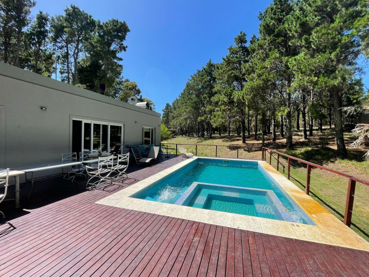 CASA EN VENTA EN COSTA ESMERALDA - SENDEROS III