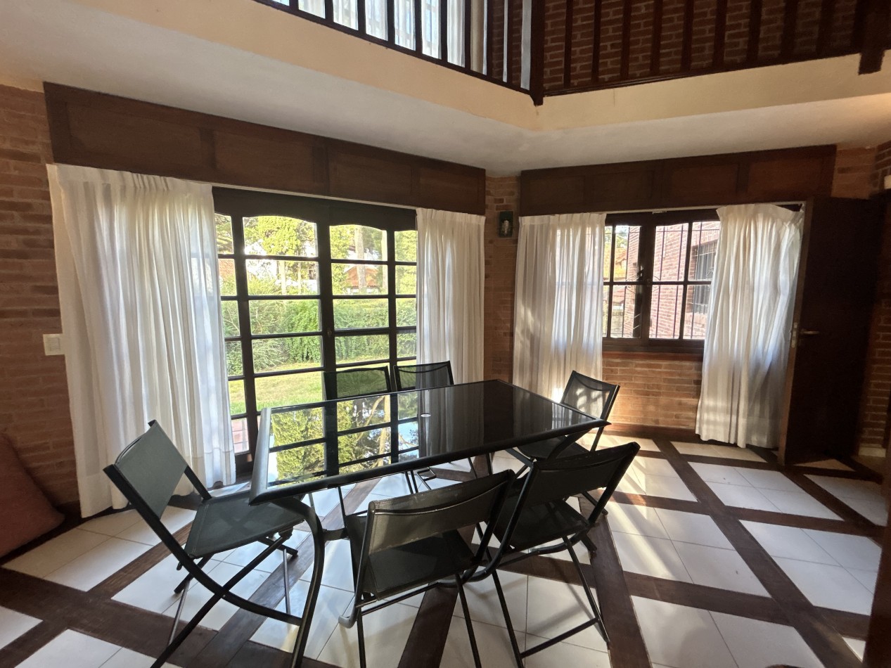 CASA EN VENTA EN ZONA GOLF