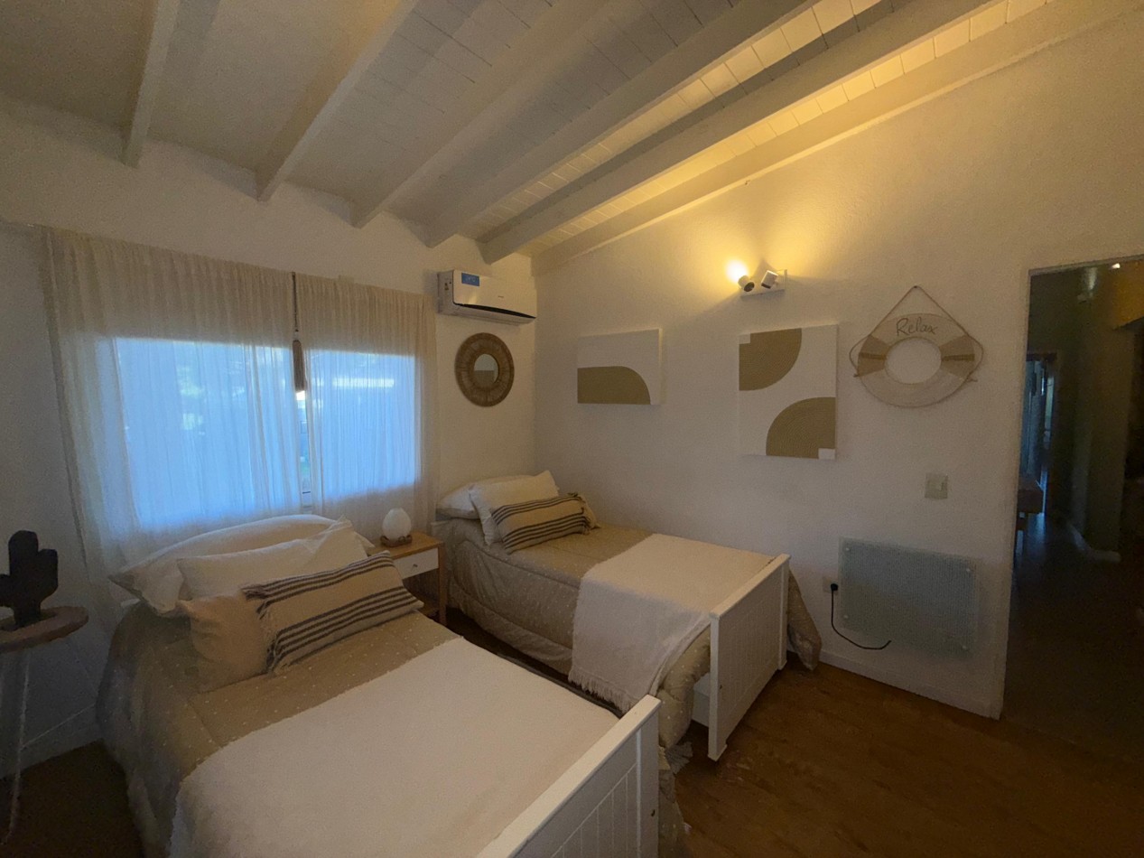 CASA EN VENTA EN COSTA ESMERALDA