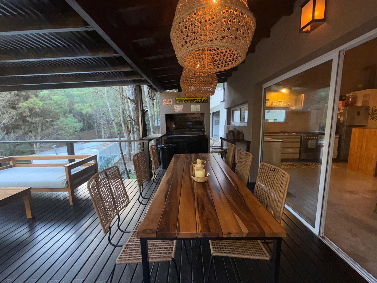 CASA EN VENTA EN COSTA ESMERALDA