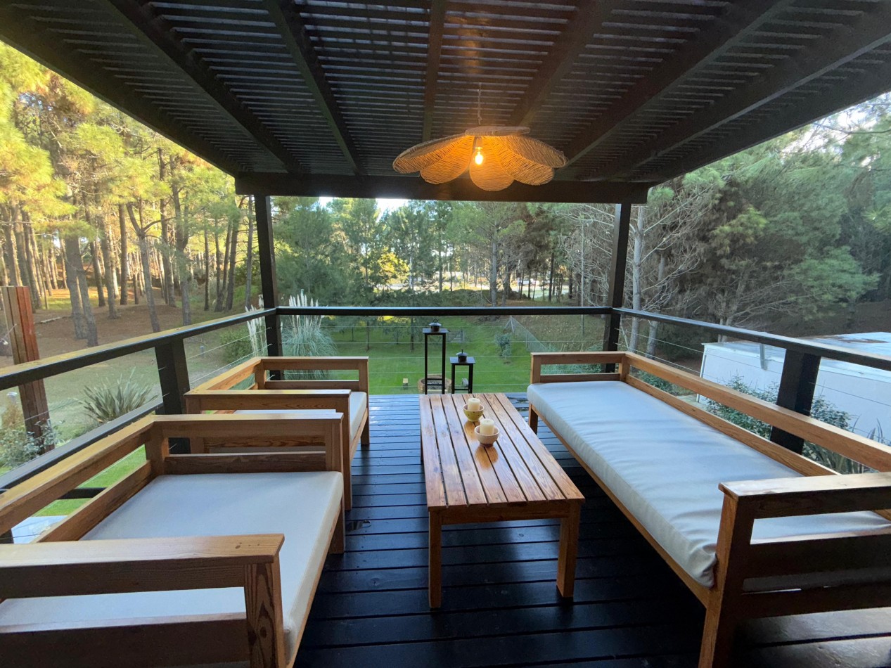 CASA EN VENTA EN COSTA ESMERALDA