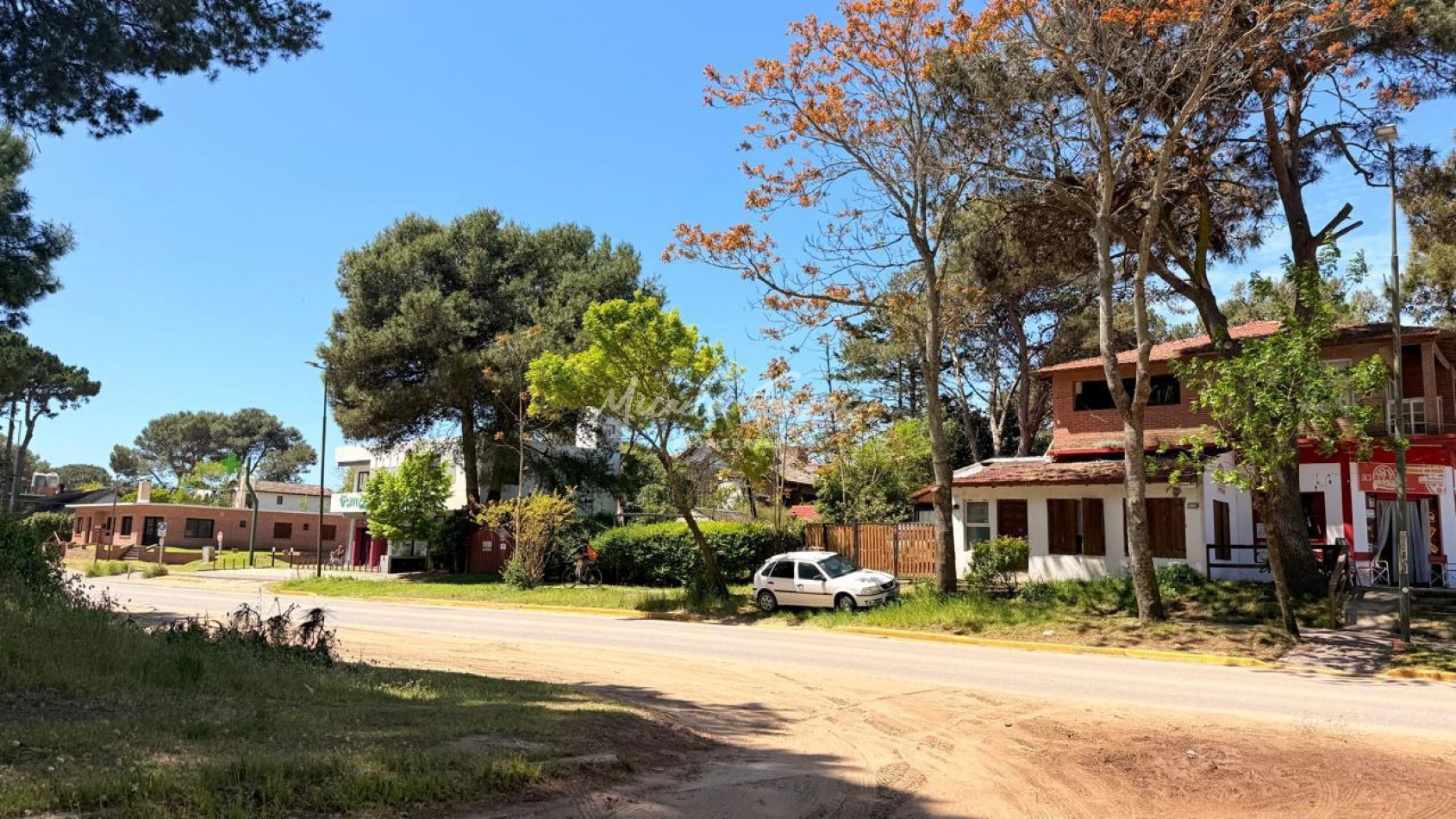 Lote artesanal en venta a metros de Av. Intermedanos - Pinamar