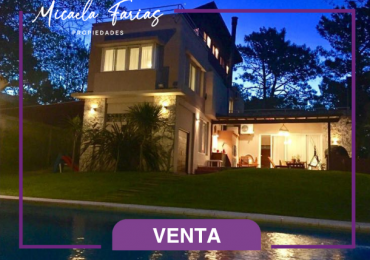 CASA EN VENTA EN CARILO