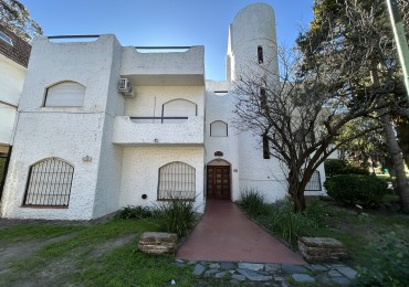 Departamento en venta en Pinamar. 